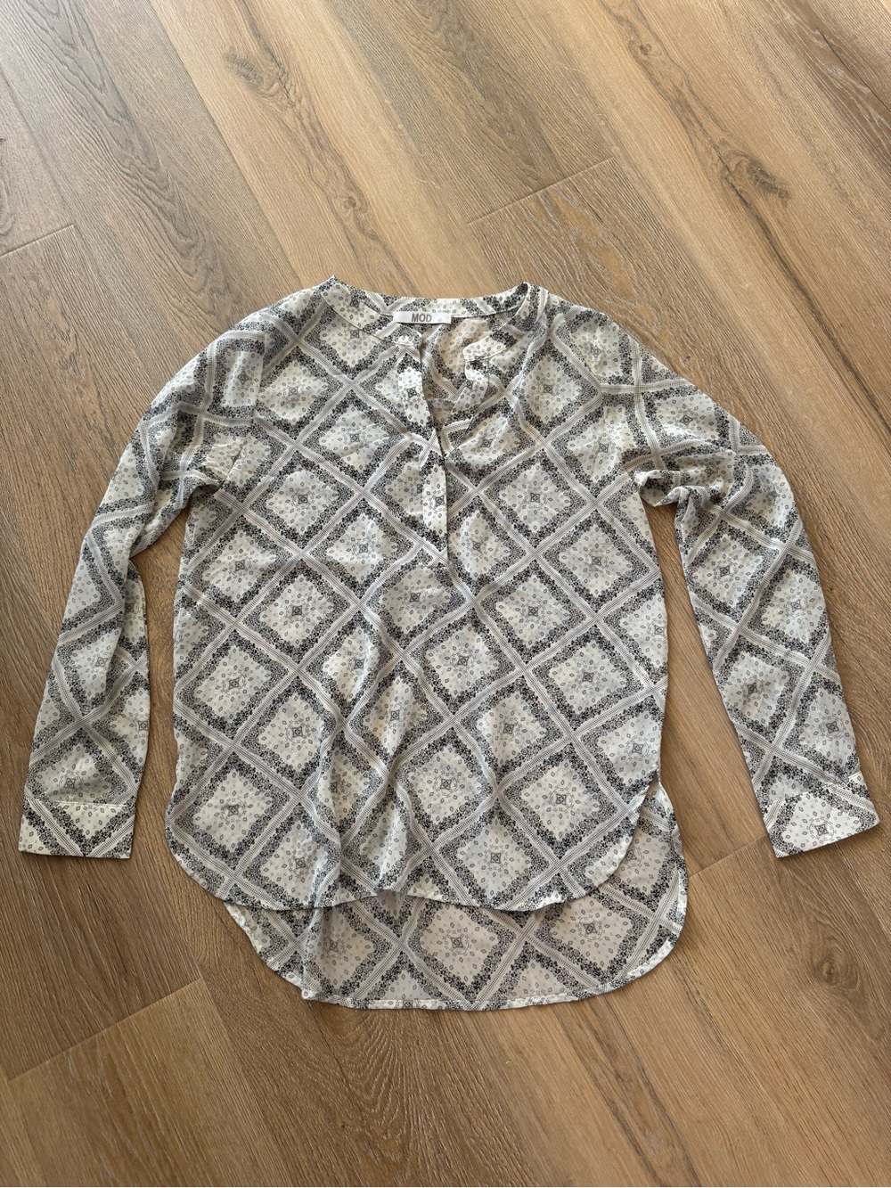 MOD Gray and Cream Geometric Henley Tunic